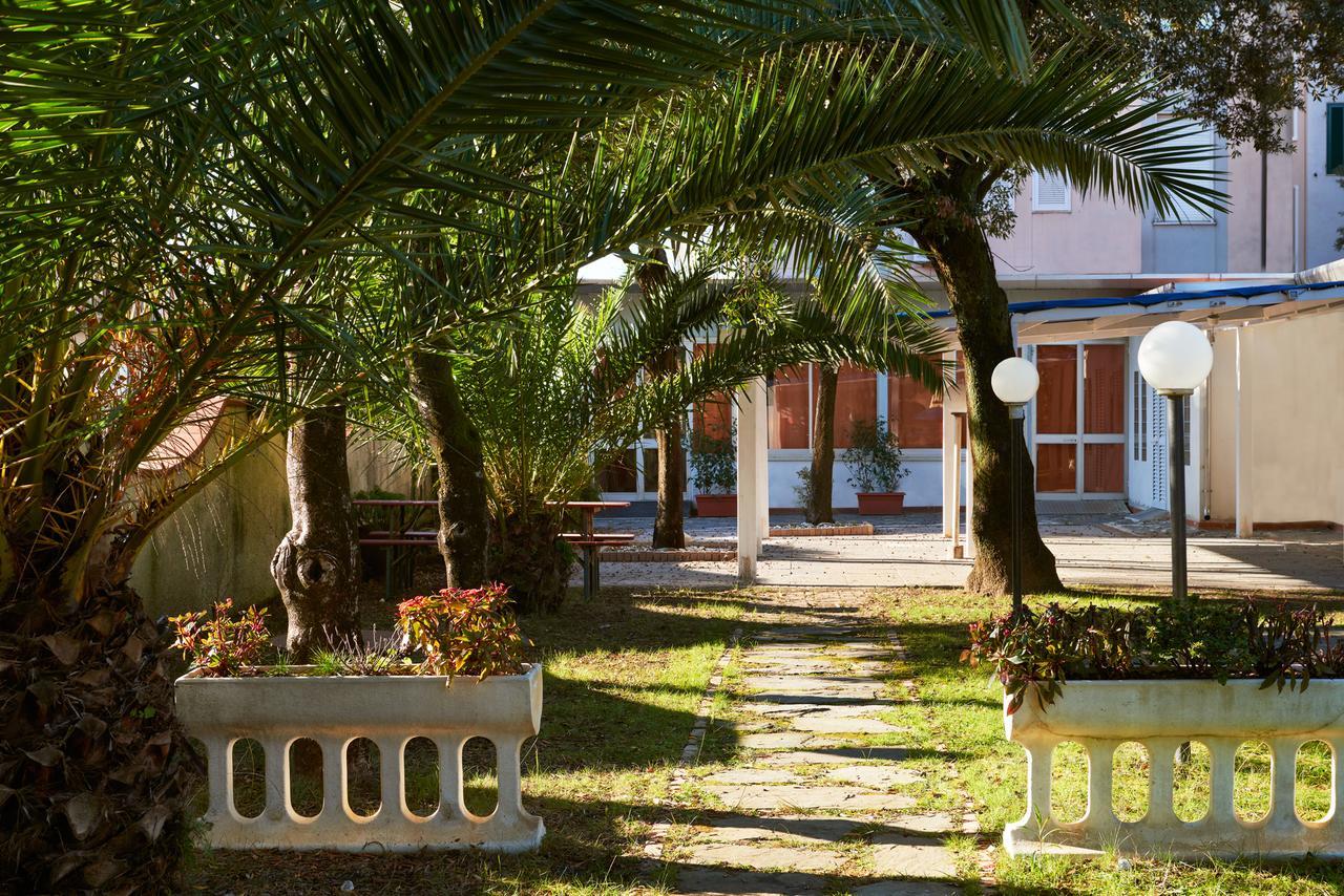 Hotel Mirage Marina di Pietrasanta Exterior photo